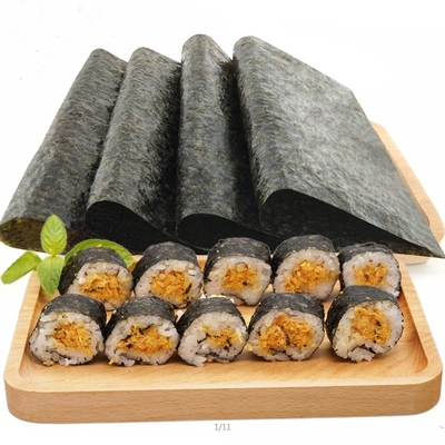 Yaki焼かれた滑らかなNoriの海藻は100枚のシート詰まる