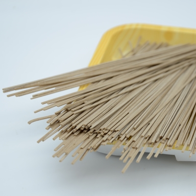 家族500gのなされる暗い従来のうどんのそばのヌードルのNatarualのそば粉