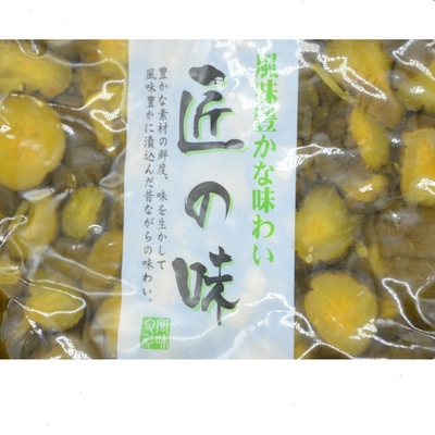寿司Shibazukeはスライスされたきゅうり500gの甘く塩辛い好みをピクルスにした